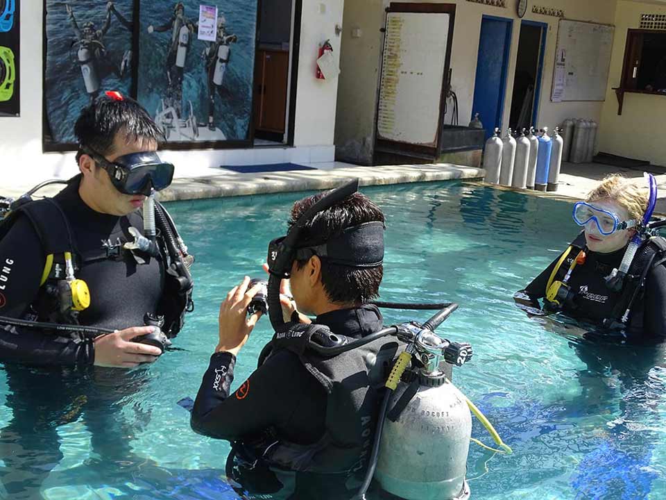 5 top things employers look for when hiring Dive Instructors! In Bali