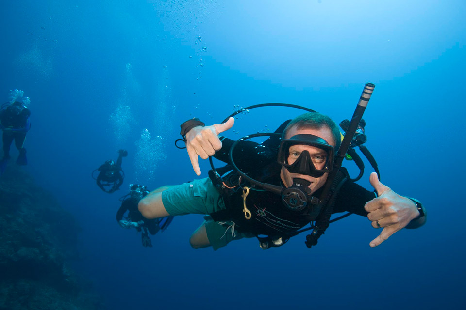 How To Choose Your PADI Divemaster Course in Bali