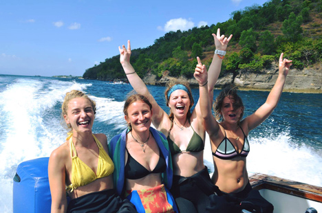 PADI-Divemaster-Internship-feaature-images