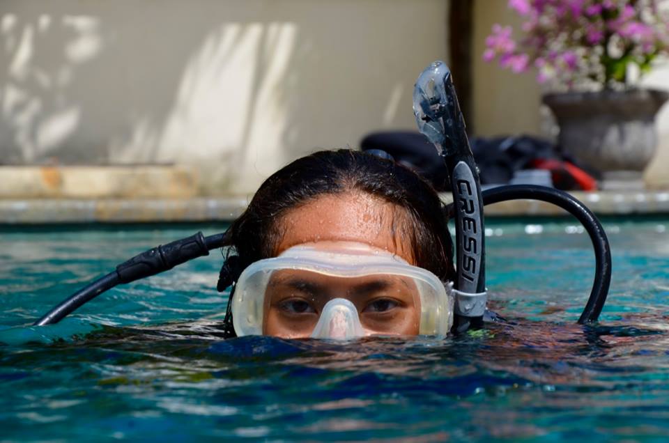 What can a PADI Master Scuba Diver Trainer do